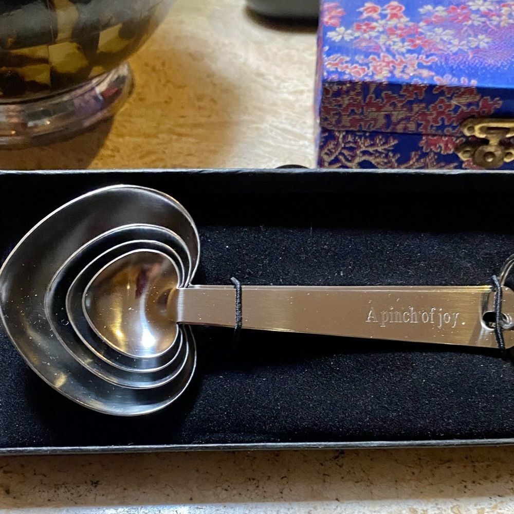 A Pinch of Joy heart shaped measuring spoons